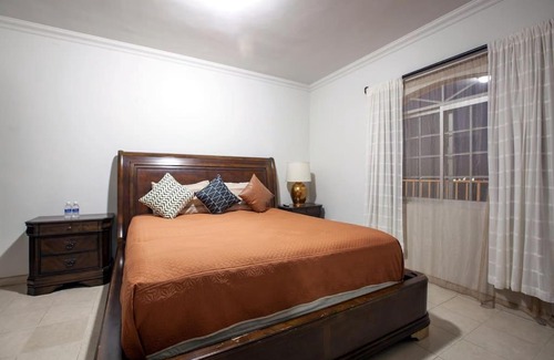 El Centenario House | Casa Centenario: Lovely 3br home w/heated Pool great for families