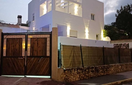 Punta Umbria Ski Chalet | Casa con piscina al lado de la playa