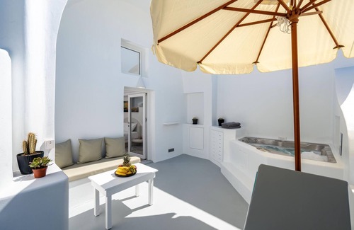 Pyrgos Apartment | Casa Evgenia I Private Villa With Jacuzzi