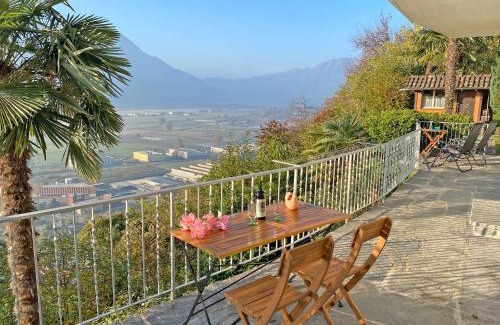 Riazzino Apartment | Casa Nido di Rondine by HolAp SA
