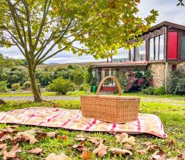 Sao Francisco de Paula Cabin | Casa no Campo, aconchego com lareira e banheira em quase todas Cabanas!