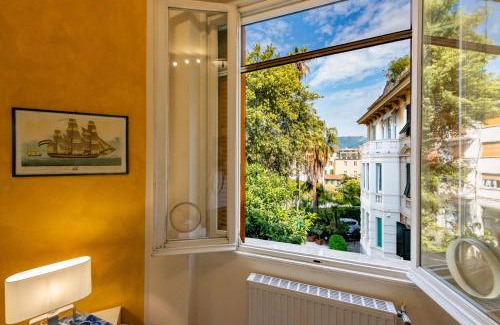 Rapallo Apartment | Casa Pier - Centralissima in villa d'epoca