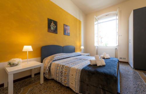 Rapallo Apartment | Casa Pier - Centralissima in villa d'epoca