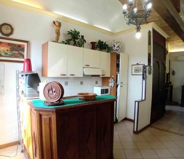 Orvieto House | Casa Serafina trilocale con arredi d'arte e parcheggio privato