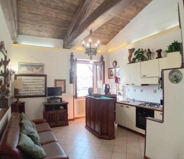 Orvieto House | Casa Serafina trilocale con arredi d'arte e parcheggio privato