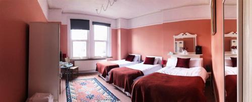 Ealing House | Caspian Hotel