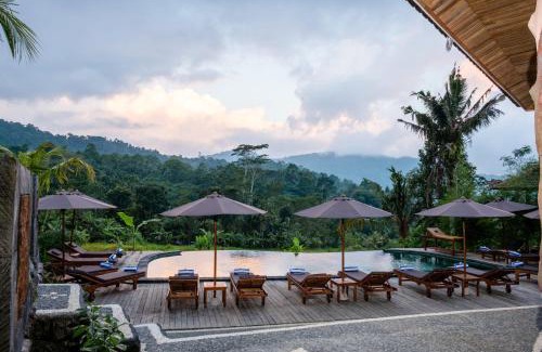 Sidemen Cabin | Cassowary Villa Sidemen