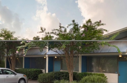 Brookwood Apartment | CCF Enjoy a Full Kitchen in an Affordable Studio Near Peachtree Street