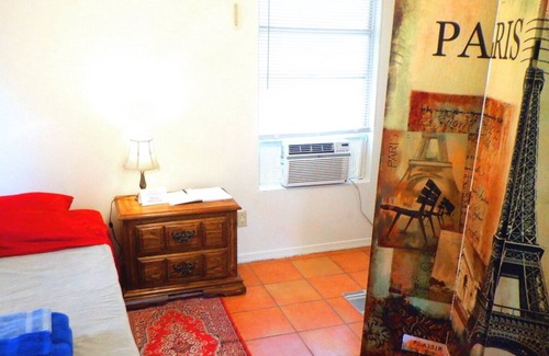Forest Oaks Cottage | Cedar Cottage, Cozy Getaway Only 10 Mins To Austin