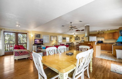 Cedar Key Cabin | Cedar Summit Upstairs