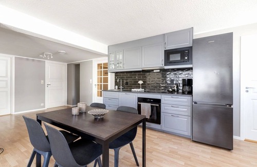 Kristiansand Apartment | Centrally located in Kvadraturen with 3 large bedrooms, balcony and parking space