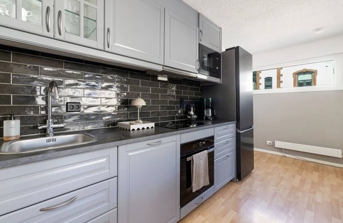 Kristiansand Apartment | Centrally located in Kvadraturen with 3 large bedrooms, balcony and parking space