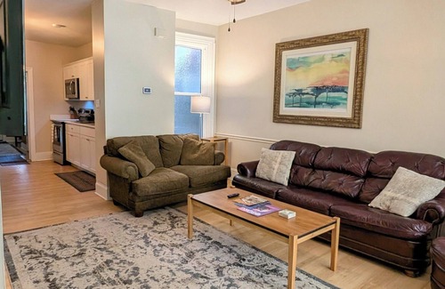 Harrisburg - Hershey House | Centrally Located ~ Off-Street Parking ~ Walkable ~ Spacious ~ Historic