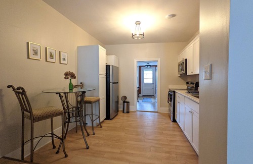 Harrisburg - Hershey House | Centrally Located ~ Off-Street Parking ~ Walkable ~ Spacious ~ Historic