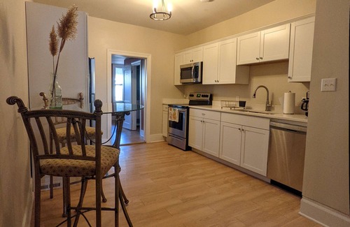 Harrisburg - Hershey House | Centrally Located ~ Off-Street Parking ~ Walkable ~ Spacious ~ Historic