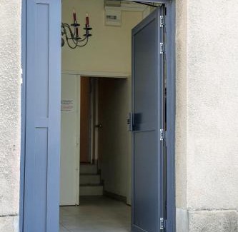 Lisieux Apartment | Centre historique vue cathédrale