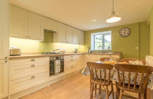 Cwmtirmynach House | Ceseilgwm