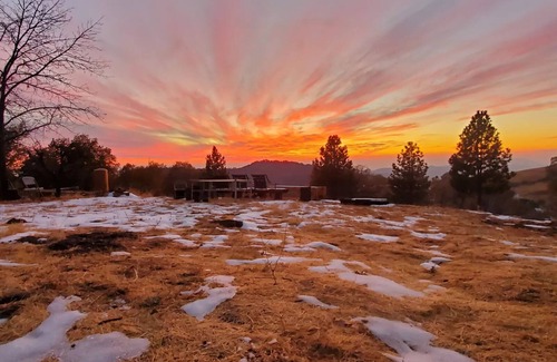 Pinehurst House | CG31 Small 15X10 ft. Campsite/Shower - Kings Canyon & Sequoia NP