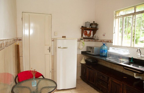 Betim House | Chácara com Wi-Fi de frente à lagoa em Betim/MG