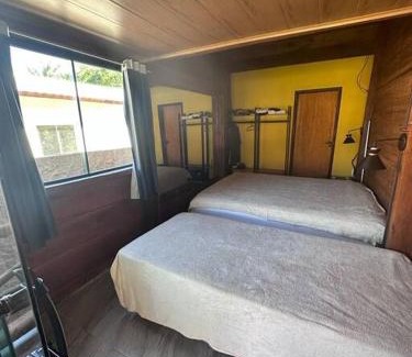 Armacao do Tairu House | Chalé de Madeira, a 60m do mar em condomínio