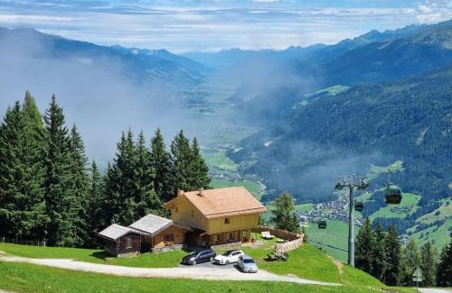 Schonbach Ski Chalet | Chalet Salzach near Ski Lift & Spa