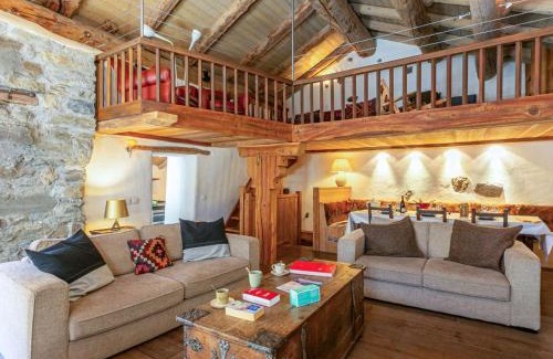 Val-d'Isere Ski Chalet | Chalet 17°C restauré, 4 ch, au cœur du vieux Val-d'Isère, grande cheminée, proche pistes, parking, WiFi - FR-1-694-358