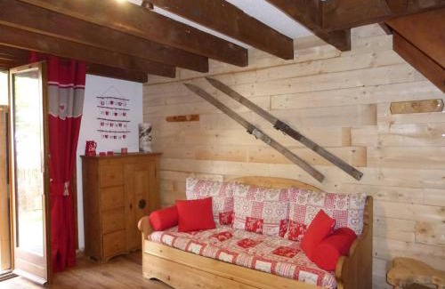 Barcelonnette Ski Chalet | Chalet confortable 45 m², 5 couchages avec jardin à Barcelonnette - FR-1-804-54