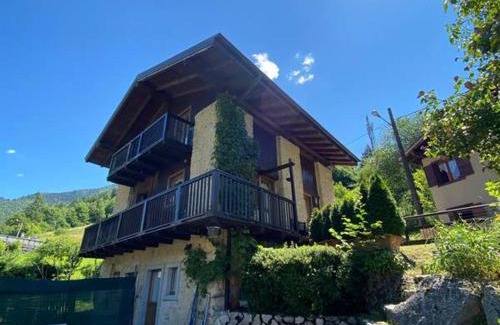 Locca Ski Chalet | Chalet Giulia