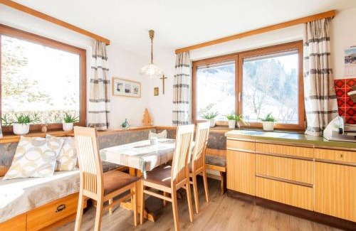 Hainzenberg House | Chalet in Hainzenberg near Ski Slopes