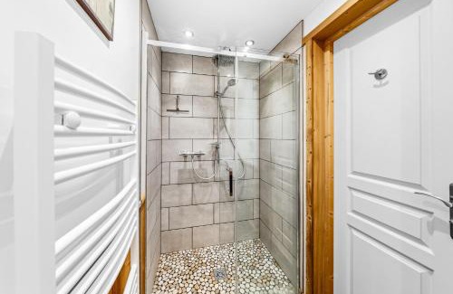 Les Gets Ski Chalet | Chalet white Horizon lodge