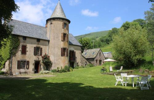 Cheylade Bed & Breakfast | Chambre d’hôtes de Curières