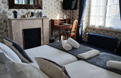Saint-Vaast-la-Hougue Hotel | Chambres d’hotes La Granitière