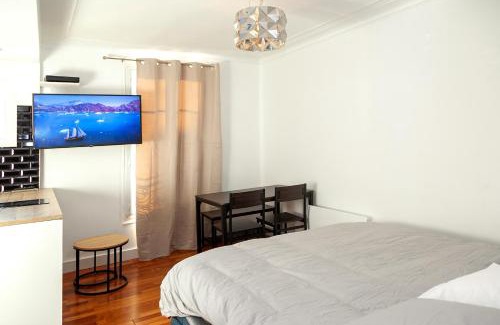 Quartier de Rochechouart Apartment | Charmant appartement - 4 couchages à proximité d'Opéra et des métros