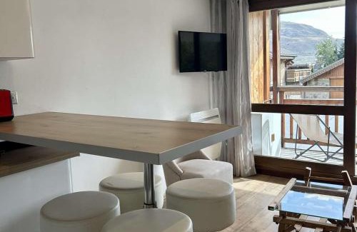 Jeux Apartment | Charmant Studio 4p avec Terrasse Sud – Proche Pistes & Commerces – Alpe d'Huez - FR-1-405-339