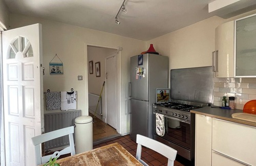Markhouse House | Charming 1-bedroom house in fabulous London with WiFi