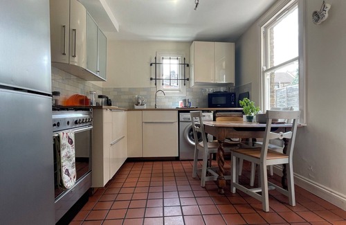 Markhouse House | Charming 1-bedroom house in fabulous London with WiFi