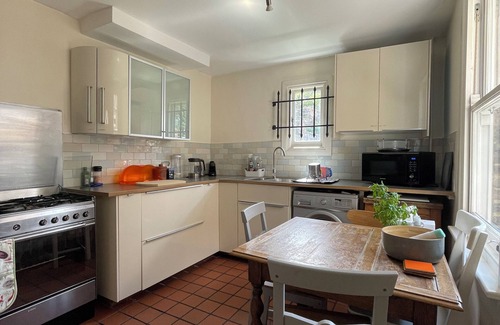 Markhouse House | Charming 1-bedroom house in fabulous London with WiFi