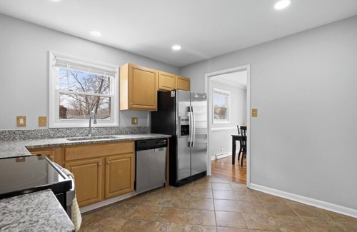 Fry's Spring House | Charming 2-bedroom house in lovely Charlottesville near UVA
