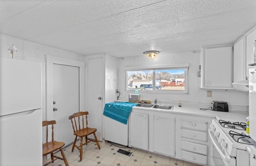 Carson City House | Charming 2-bedroom mobile home with WiFi, AC in delightful Carson City