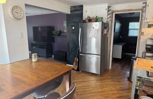 South Ogden House | Charming 2bdrm set back from the road, offering your own private city retreat.