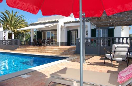 Aldeia Villa | Charming 3-bedroom villa with WiFi and central heating in beautiful Santa Brbar