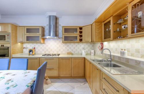 Il-Qajjenza Apartment | Charming 3BR Apt with Breathtaking Sea Views by 360 Estates