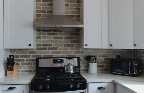 Placerville House | Charming 4-bedroom house with AC and WiFi in Shingle Springs