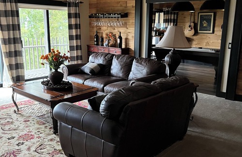 Hayden View Estates Bed & Breakfast | Charming B&B with Wi-Fi, fireplace, TV's, deck and a great view of Hayden Lake