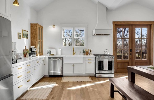 Downtown House | Charming Columbia Home - walking distance to downtown and the Arts Districtnn