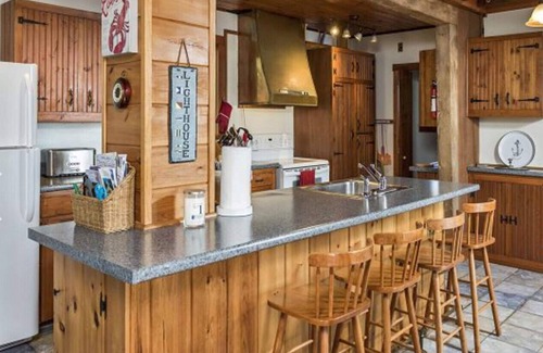 Ocean Point House | Charming Cottage on Ocean Point