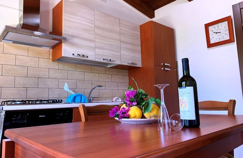 Noto House | Charming house with swimming pool surrounded by nature between olive and pomegranate trees