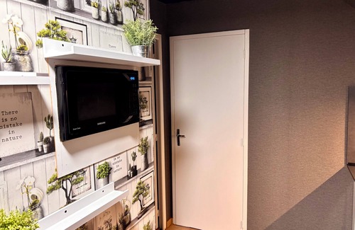 Chateau-l'Eveque Apartment | Charming new apartment located 8 minutes from the center of Périgueux but in a quiet area.
