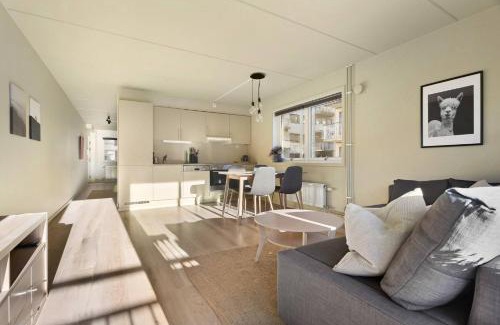 Gronland Apartment | Charming Oslo Apartment with Balcony Rooftop Access