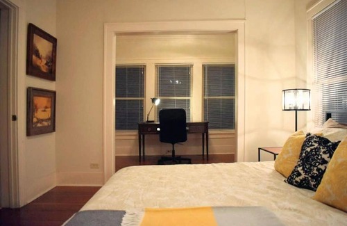 Neartown House | Charming, Quiet Apartment in the Heart of Montrose